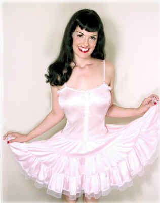 Pink_Crinoline_8222.jpg (60237 bytes)